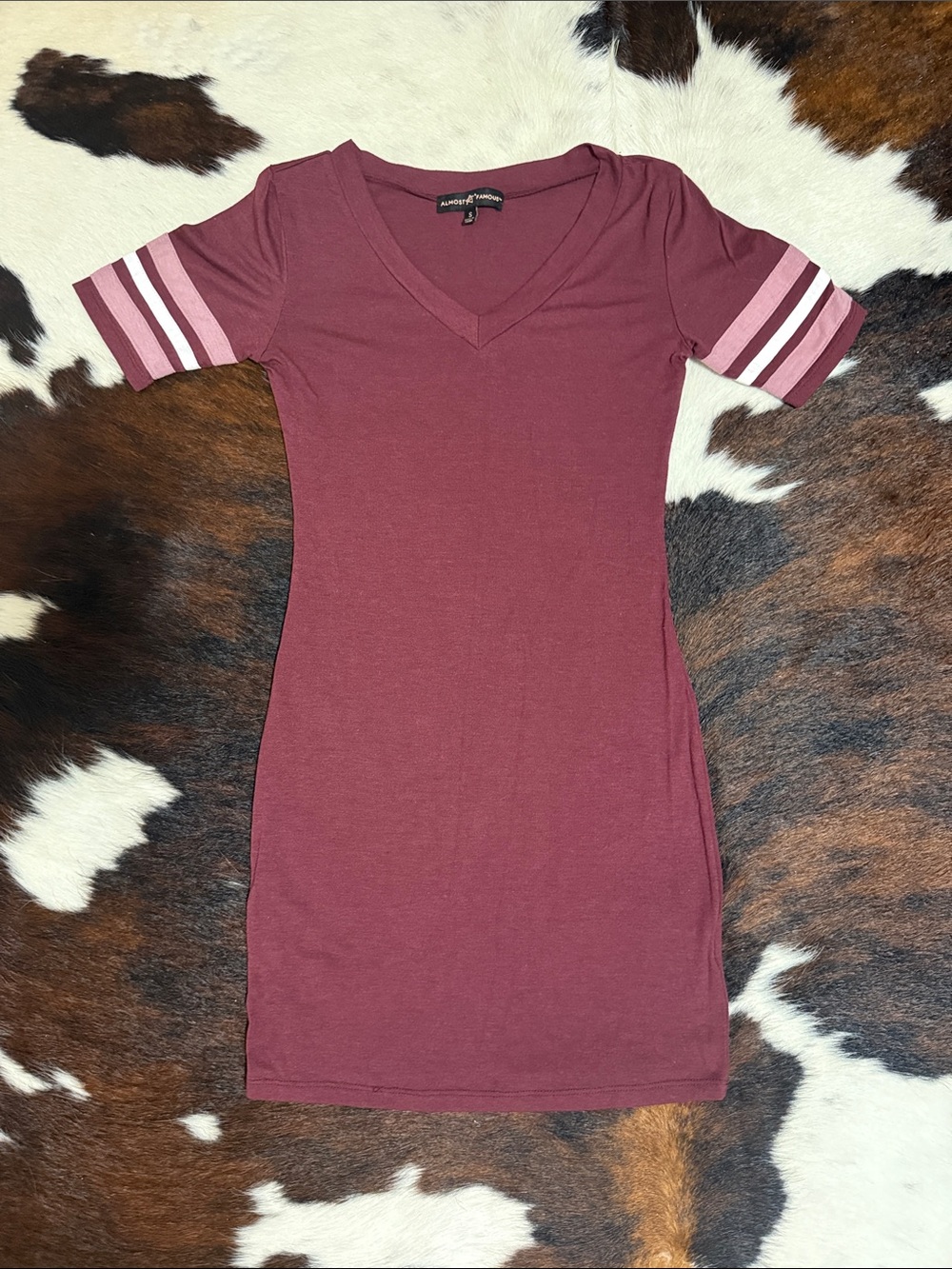 Almost Famous Maroon V-Neck Dress
